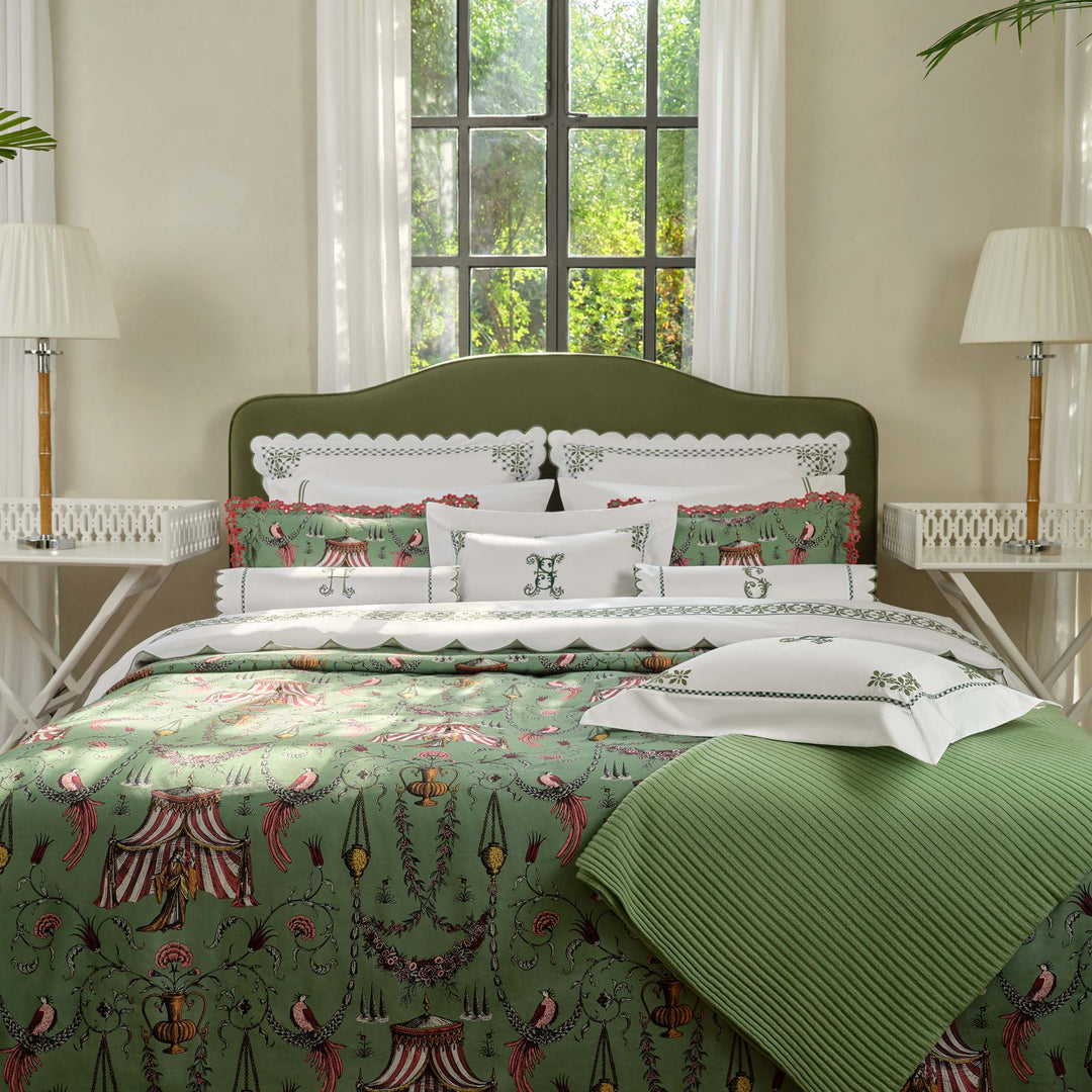 Seferî Flower Garden İnisyal Nakışlı Silindir Yastık Kılıfı - Yeşil